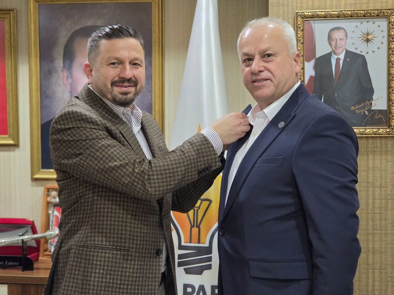 Başkan İşgören  AK Parti’ye katıldı