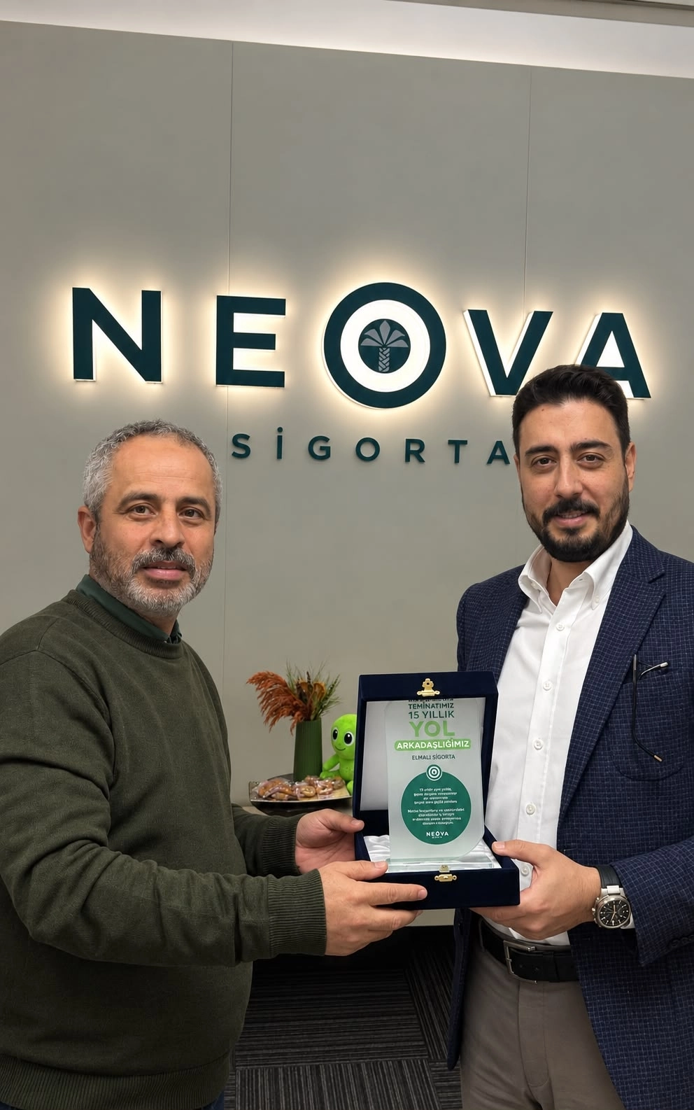 Elmalı Sigorta’ya Neova Sigorta’dan 15. Yıl Plaketi