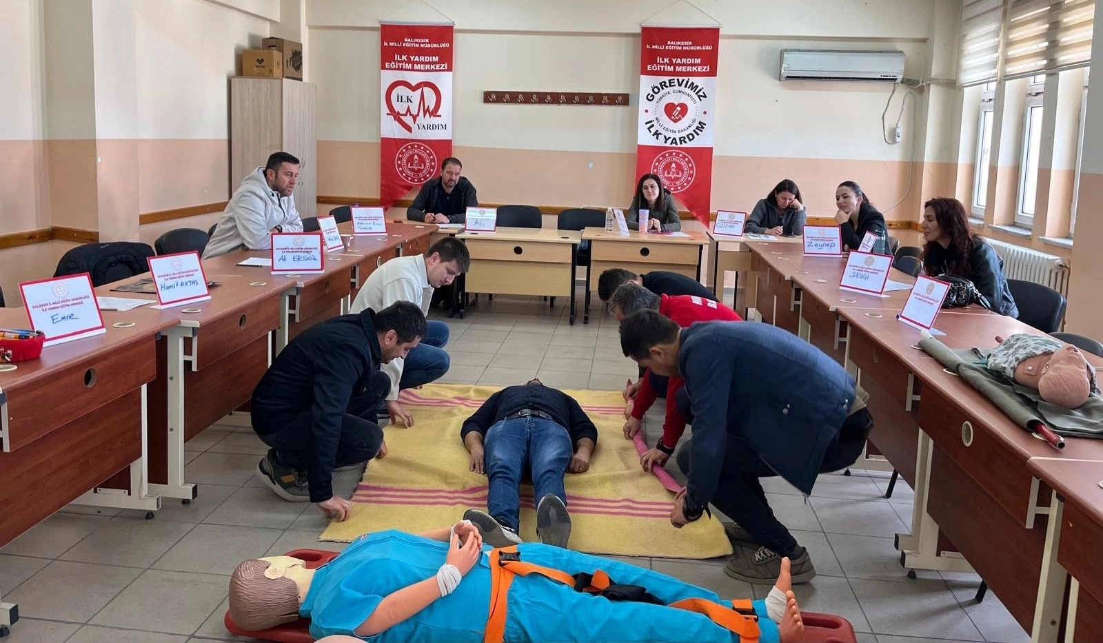 Hayat Kurtaran Bilgiler Tazelendi: Öğretmen ve Personele Uygulamalı Eğitim