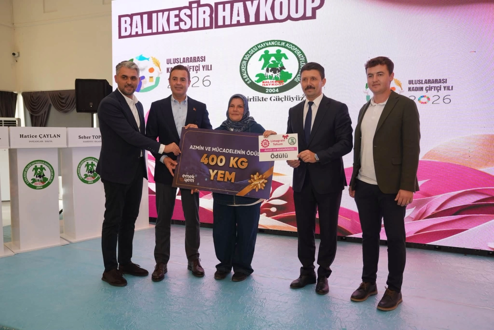 KADIN ÇİFTÇİLER YARIŞTI