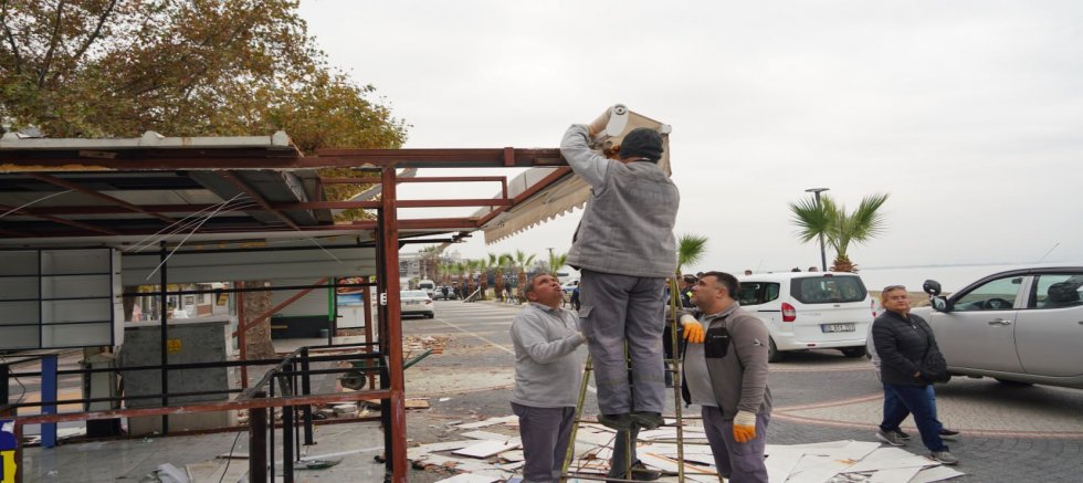   Akçay kordonda büfeler kaldırılıyor