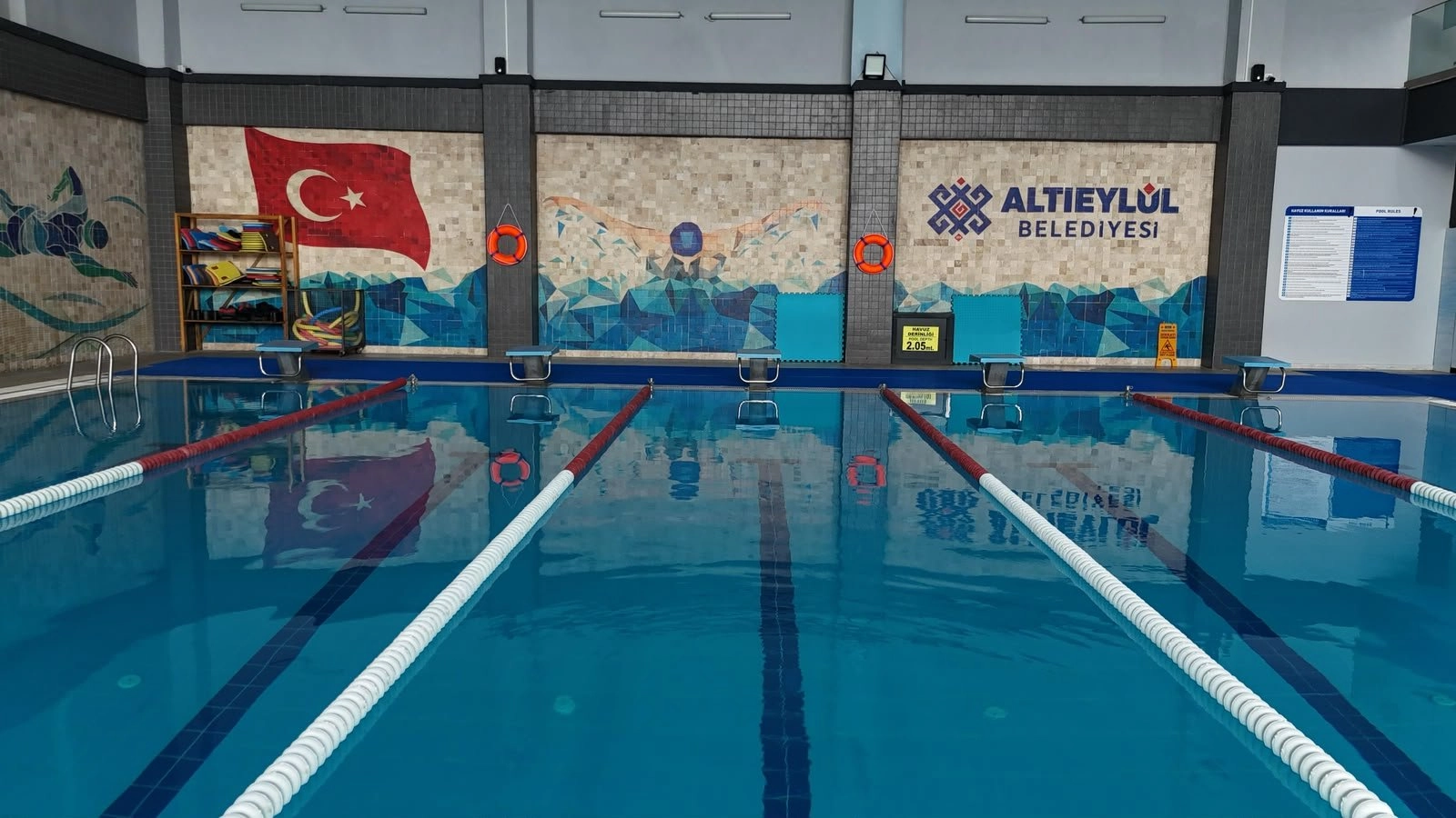 ALTIEYLÜL’DE HAVUZ VE SPOR ALANLARI KIŞ SEZONU ÖNCESİ YENİLENDİ