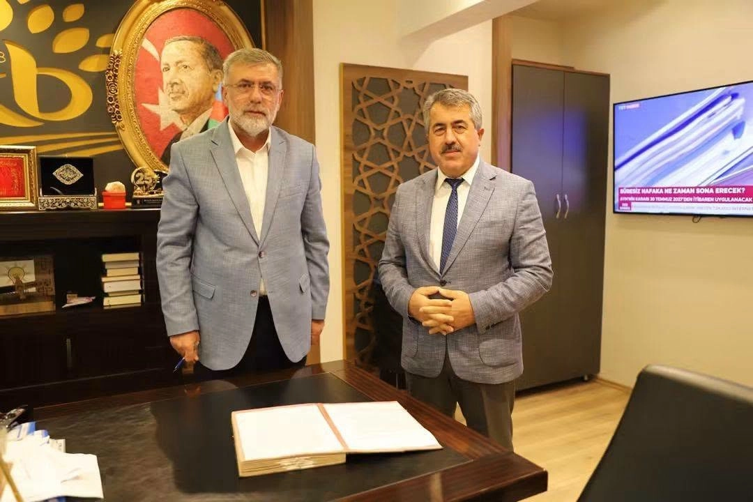 KEPSUT’TA BAŞKAN CANKUL’DAN  ÖĞRENCİLERE ANLAMLI DESTEK