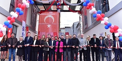  ALTIEYLÜL’DE SOSYAL BELEDİYECİLİĞİN  YENİ ADRESİ KAPILARINI AÇTI